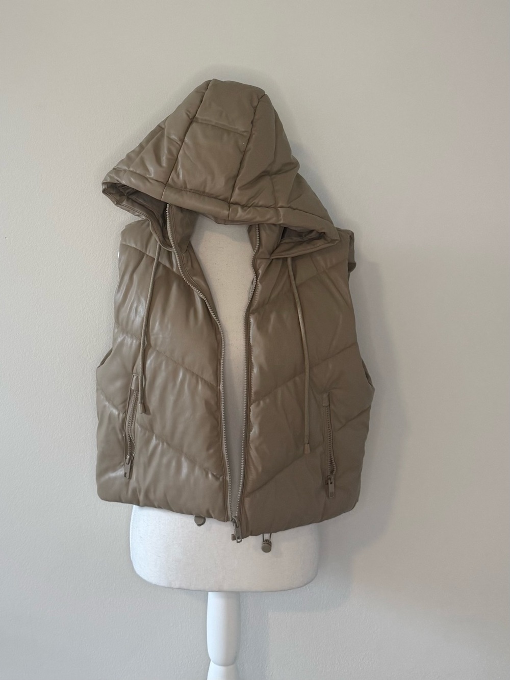 Love Tree Pleather Quilted Puffer Vest With Hood